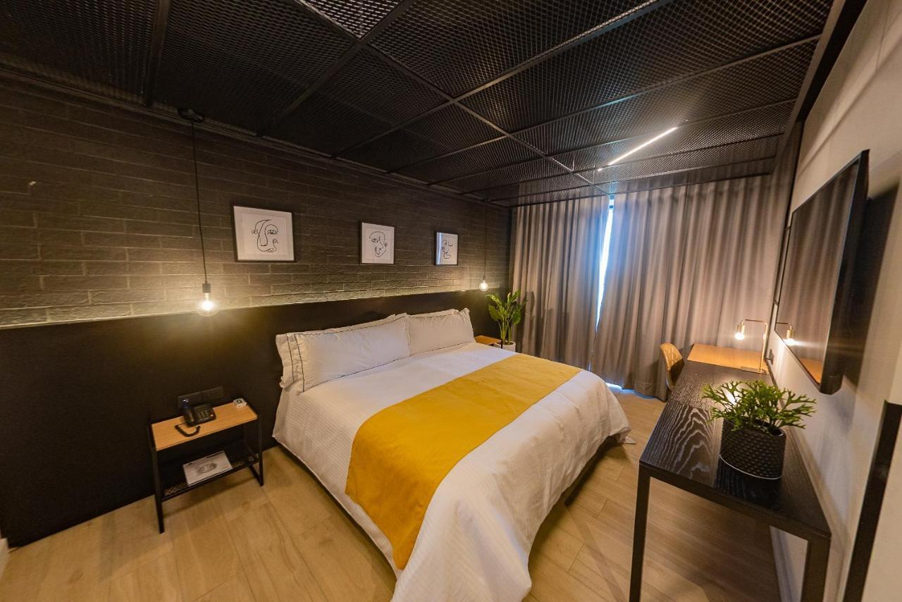 Fulton Business Luxury Hotel Guadalajara Exterior photo