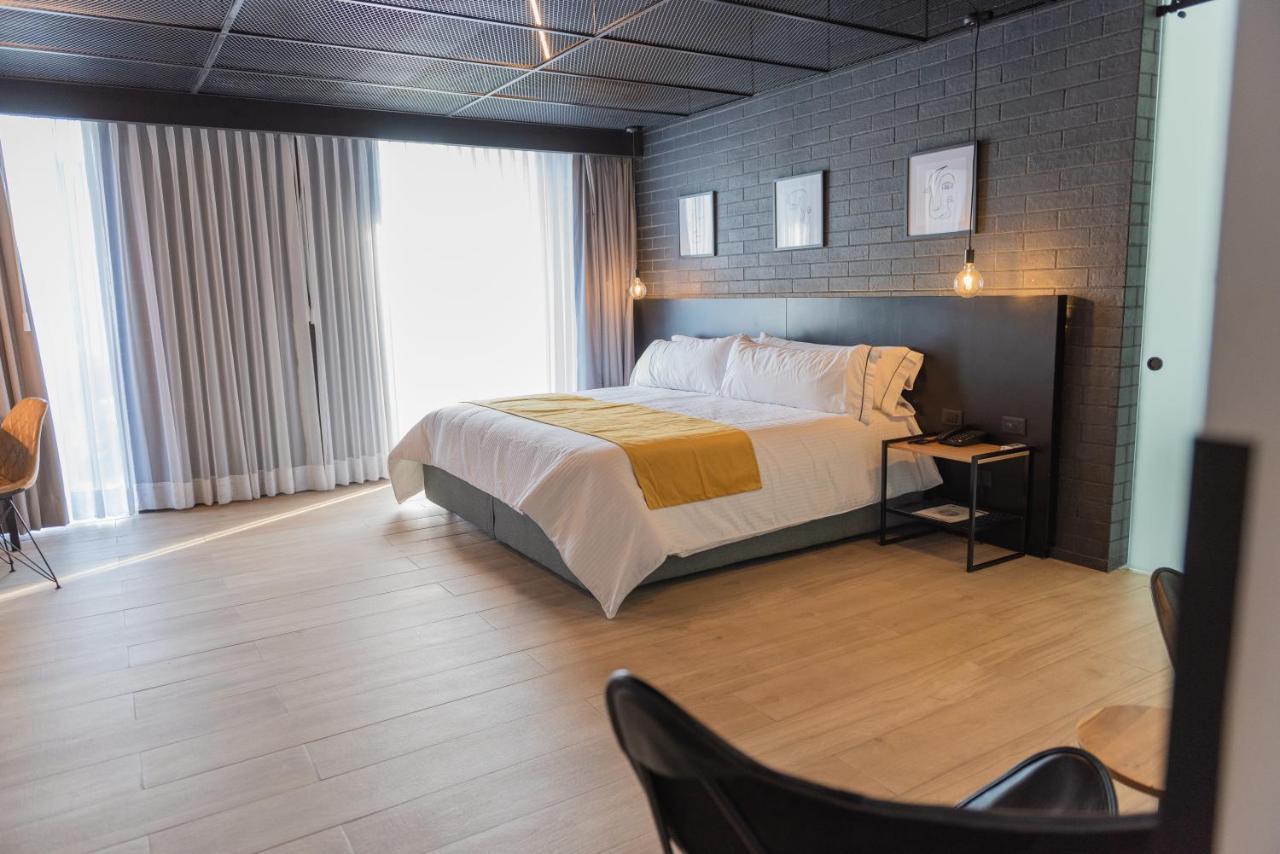 Fulton Business Luxury Hotel Guadalajara Exterior photo